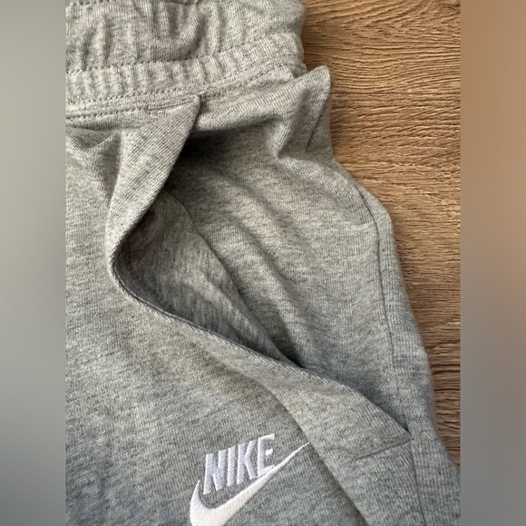 NWOT Nike Sweatpants - Picture 5 of 8